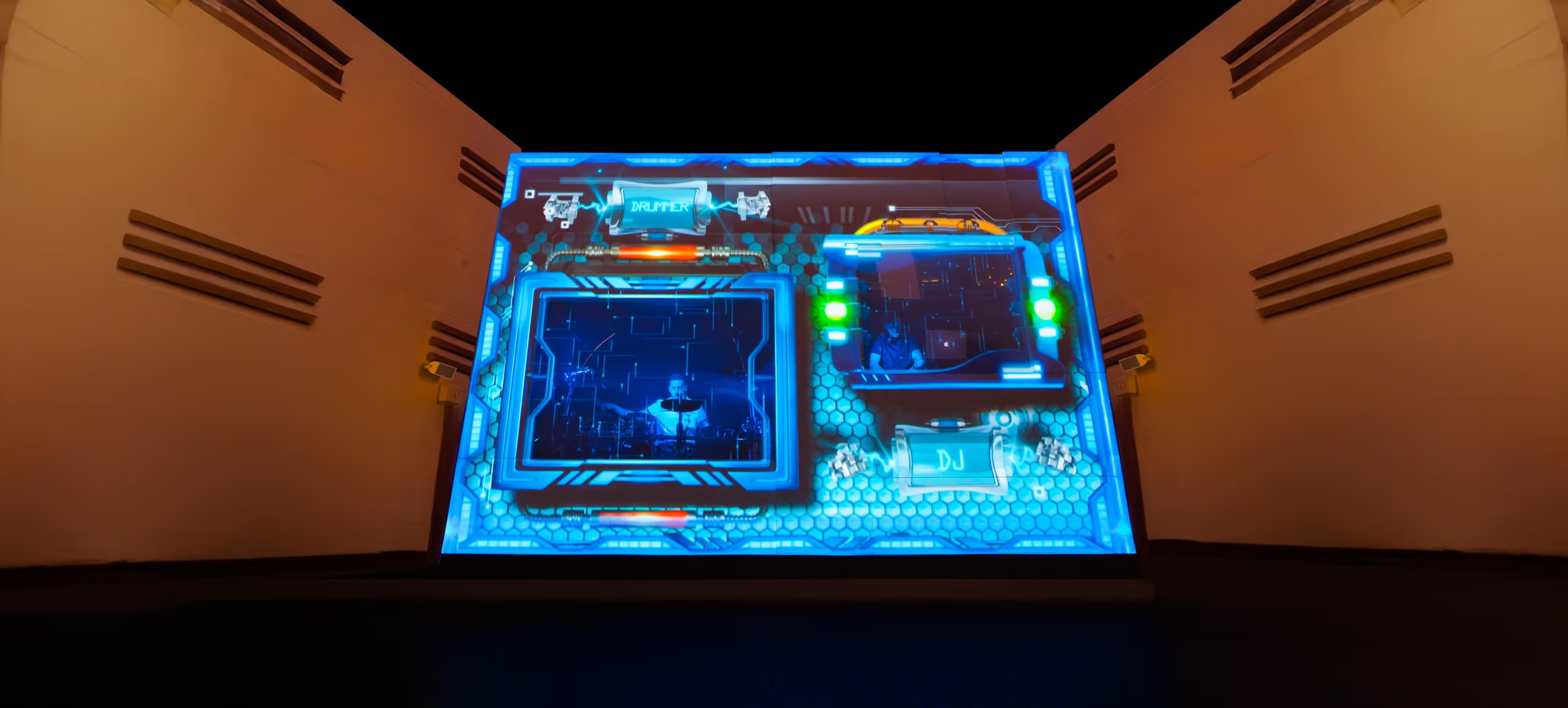 FOCUS3D – Immersive DJ and Drummer Show