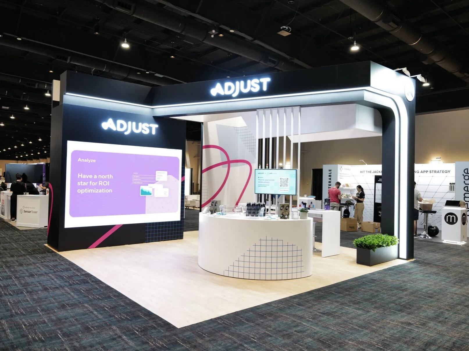 Adjust 20′ x 20′ MAU 2024 Custom Trade Show Booth Design & Fabrication