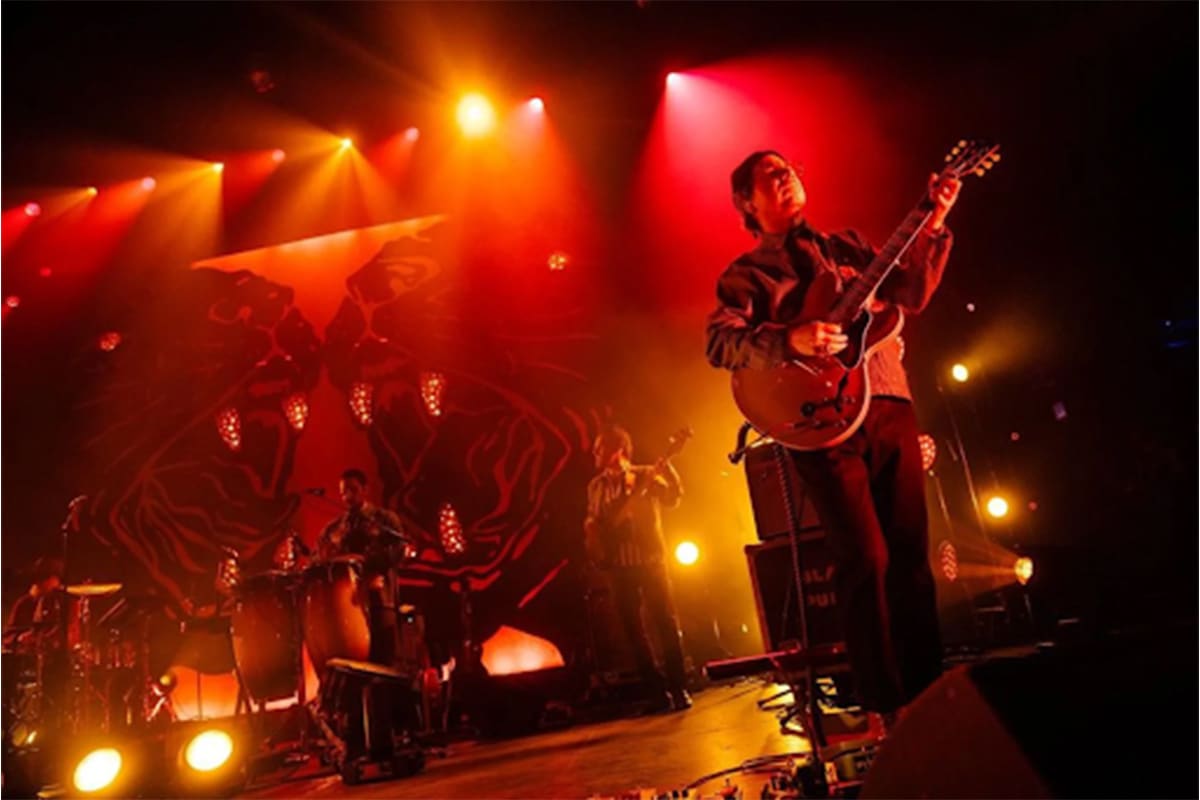 Black Pumas: Chronicles of a Diamond Tour